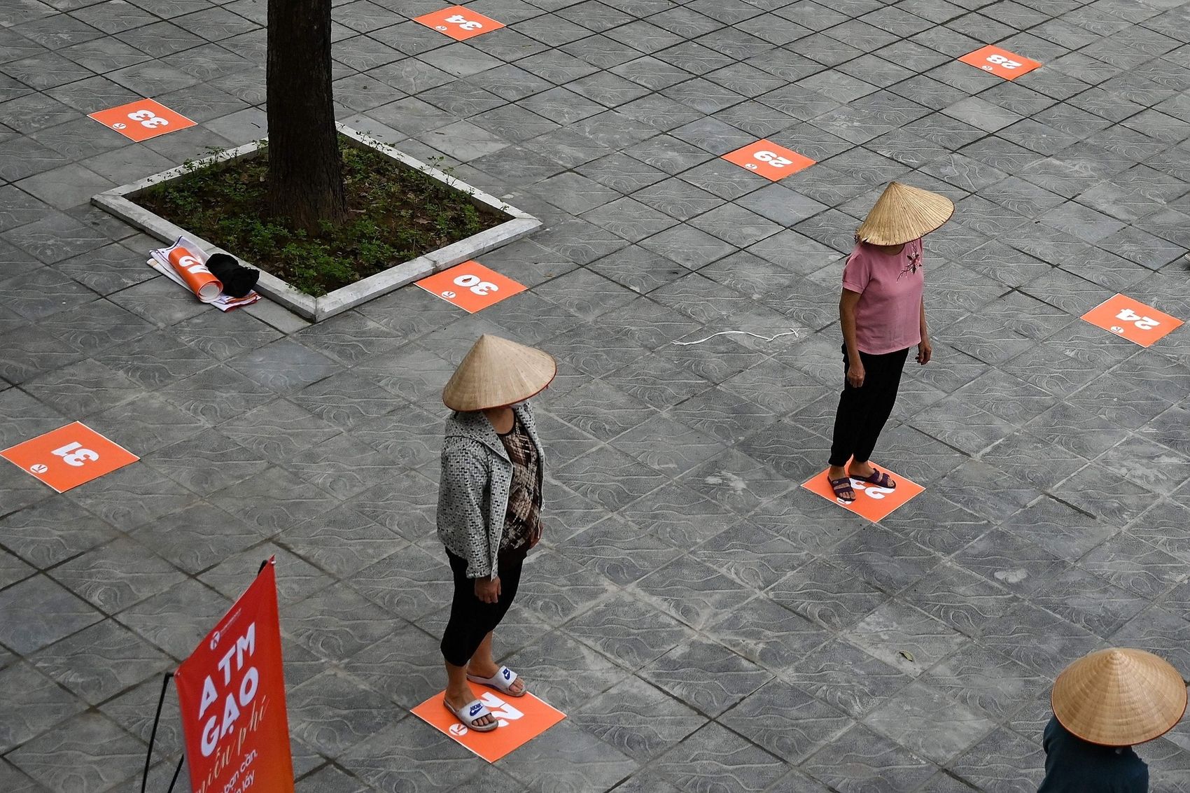 social-distancing-vietnam-hanoi-ho-chi-minh-city